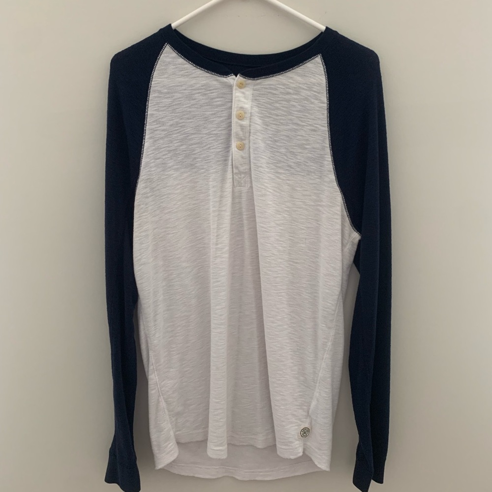 AMERICAN EAGLE men’s long sleeve shirt. XL